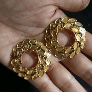 Beautiful Round Earrings