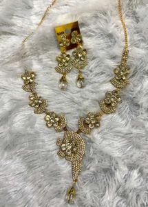 Sparkling Gold-Tone Necklace Set