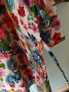 Alin Kind Of Short Top