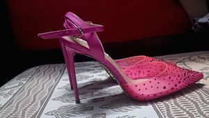 Steve Madden Revert Pink Pumps