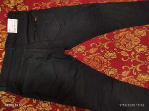 Stylish Black Jeans