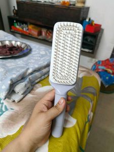 Detangling Hairdressing Self Cleaning Brush/Comb