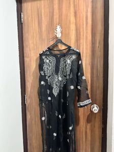 Elegant Black Embroidered Kurta