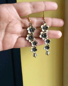 Flower Dangle Earrings