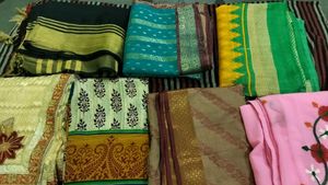 SAREE&#39;S
