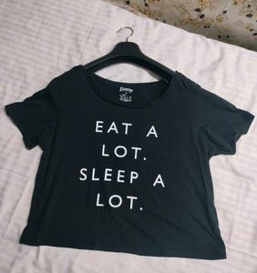 Trendy Black Crop Top🖤