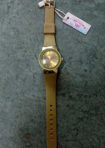 Stylish Beige Wristwatch