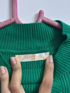 Green Ribbed Turtle Neck Top