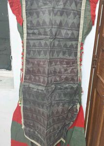 Round kurta with straight cut