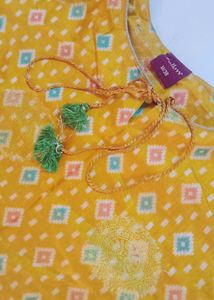 Orange / Ochkar Yellow Kurti And Leggings.