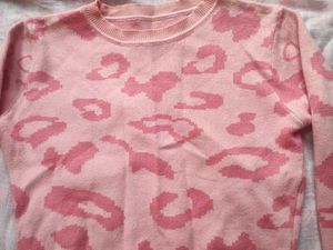 VERY CUTE PINK SWEATER 🌸🩷