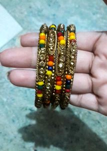 Multicoloured Bangel Set With Gold Plated ✨️