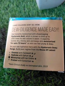 Lakme Hyaluronic Dewy Creme