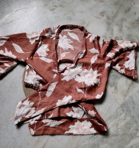 Berrylush Floral Print Front Tie Knot Top