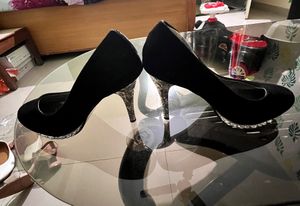 Heeled Black&amp;Siver Rare Bellies EU39