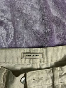 White Cargos