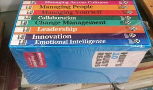 HBR&#39;s 10 Must Reads - Set Of 7 Books