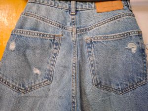 Women&#39;s BERSHKA Ripped Jeans