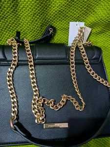 🆕 Forever New Black Sling Bag