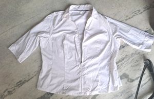 🦄🦄White Zipper Shirt..... Prices Drop💥💥