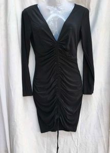 472610. Elegant Black Mini Dress