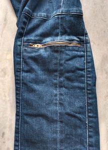 Roadster Blue Jeans With Down Pockets