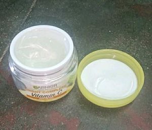 Garnier Vitamin C Serum Gel
