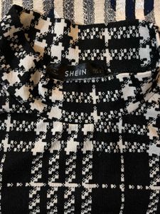 SHEIN (S) Plaid Mock Neck Top