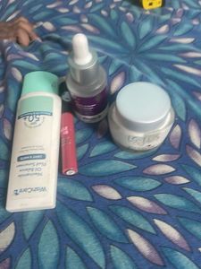 Skincare Bundle: WishCare, Derma Co, Elle18, Lotus