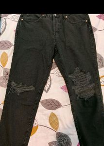 Last Price!!!H&amp;M Ripped Black Wash Jeans