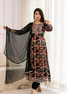 Beautiful Suit Set For Women
