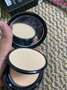 Queen Victoriya Face Powder