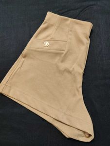 H&amp;M Beige Shorts