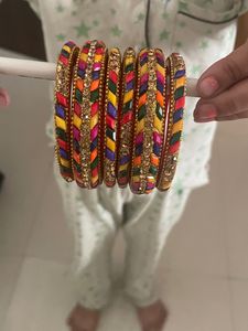 Lakh Kangan Set