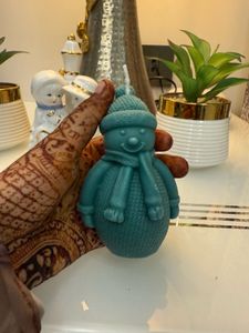 ⛄ Cozy Knit Snowman Candle