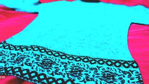 Unique Turquoise &amp; Black Pant Set