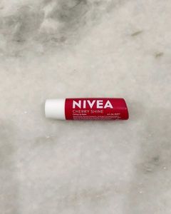 Nivea Cherry Shine Tinted Lipbalm