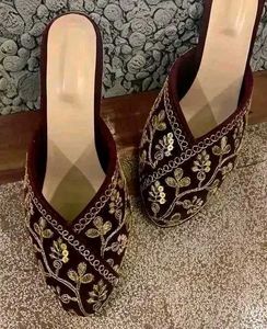 WOMEN SHOE WEAR