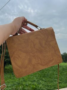 Vintage-Style Brown Handbag
