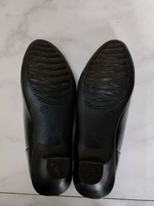 Classic Black Kitten Heel Pumps