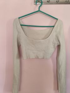 White Long-sleeved Crop Top
