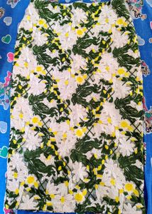 Floral Embroidered pencil skirt