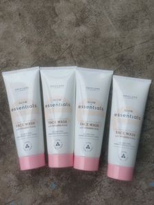 Oriflame Glow Essential Face Wash 125 Ml