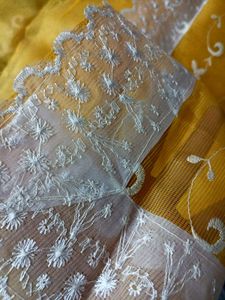 💛Elegant Yellow Saree