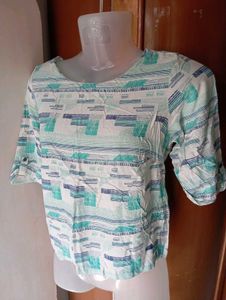 Patterned 3/4 Sleeve Top