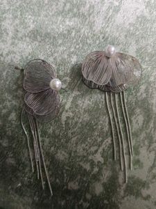 Floral Pearl Earrings
