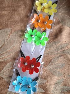 Flower Hair Clips - Y2K Style!