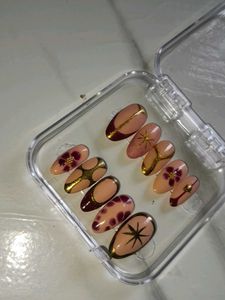 Press-On Nail Set
