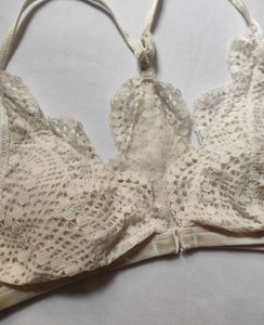Victoria’s Secret Lace Bra.Size-M