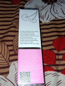 DR SHETH&#39; CENTELLA VITAMIN E CLEANSER